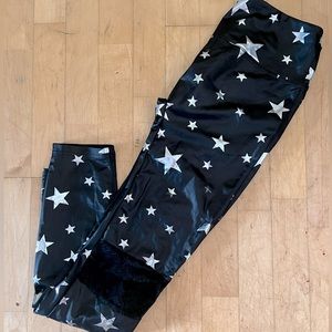 Star leggings with lace knee cut out